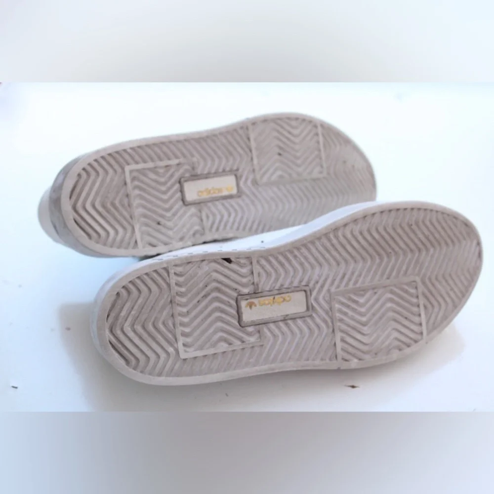 Adidas Sleek sneakers